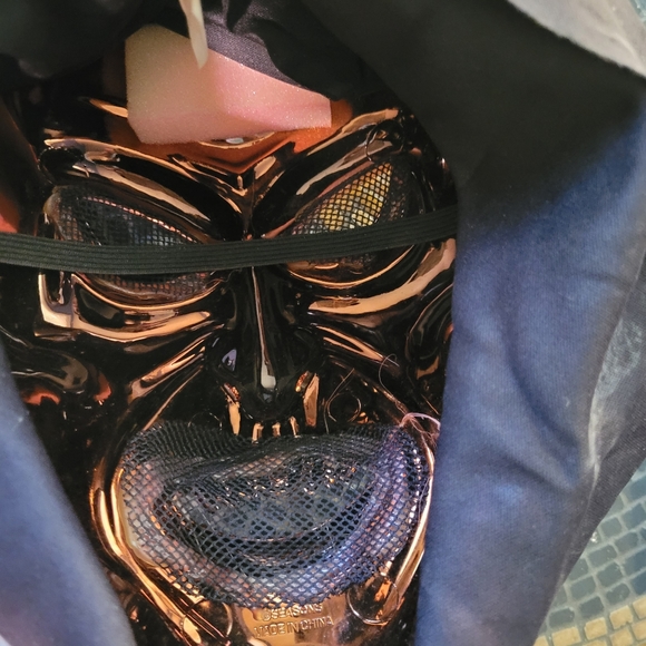 Devils Mask Costume Men's size OS. USED. - Picture 4 of 5